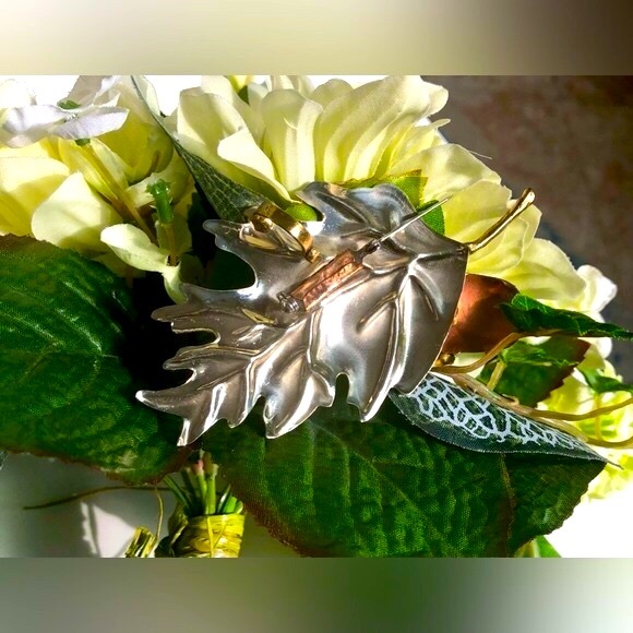 🎉🍁Vintage Handcrafted Oak Leaf Acorn Brooch/Pendant - Picture 4 of 6